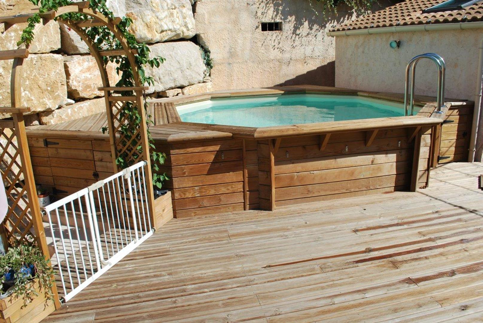 Difloisirs : Une piscine en bois haut de gamme qui dure dans le temps